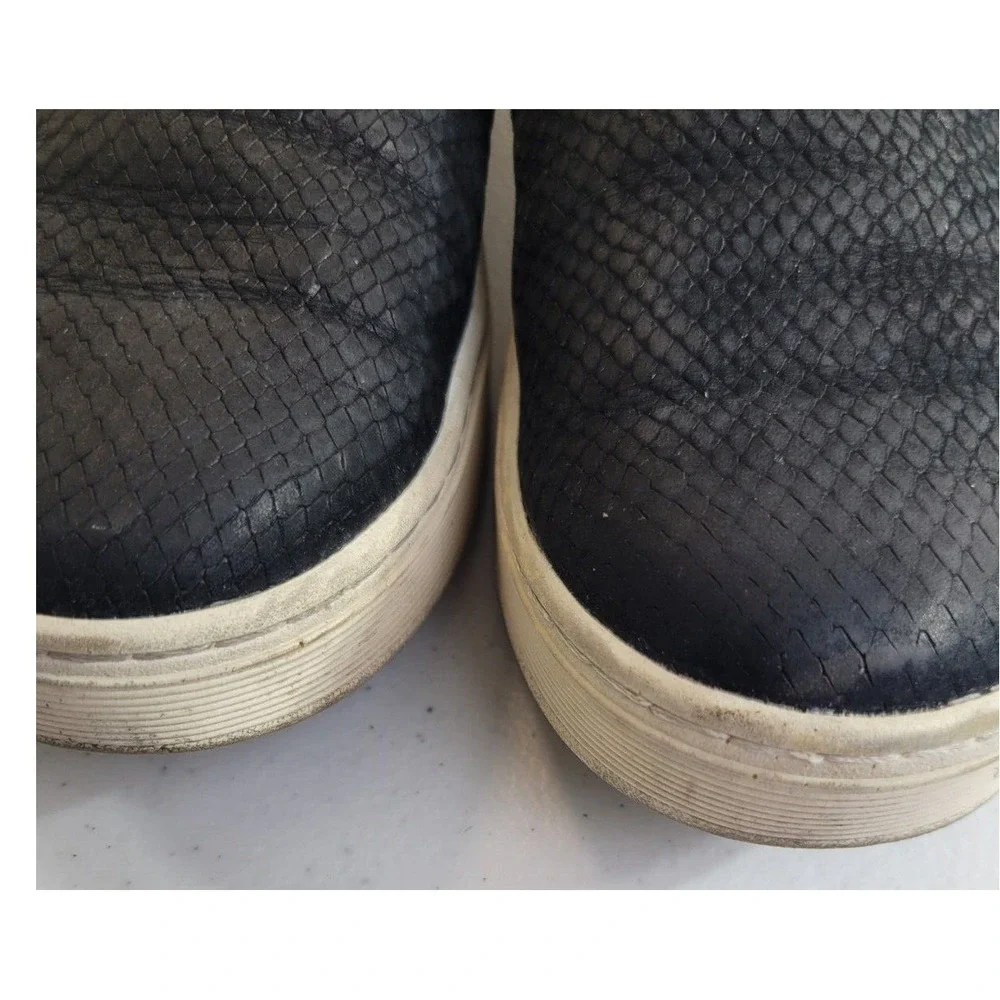 Sofft Somers Slip On Sneakers Black Snakeskin Look Leather Shoes Women 9.5M